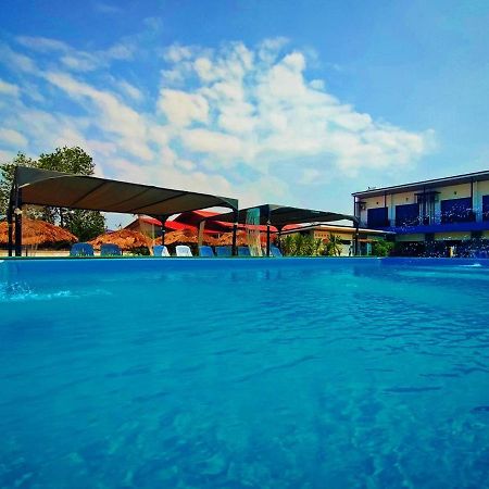 Wixky Hotel Nong Khai Bagian luar foto