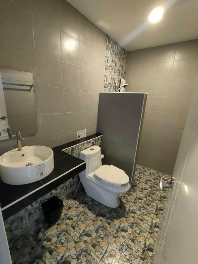 Wixky Hotel Nong Khai Bagian luar foto